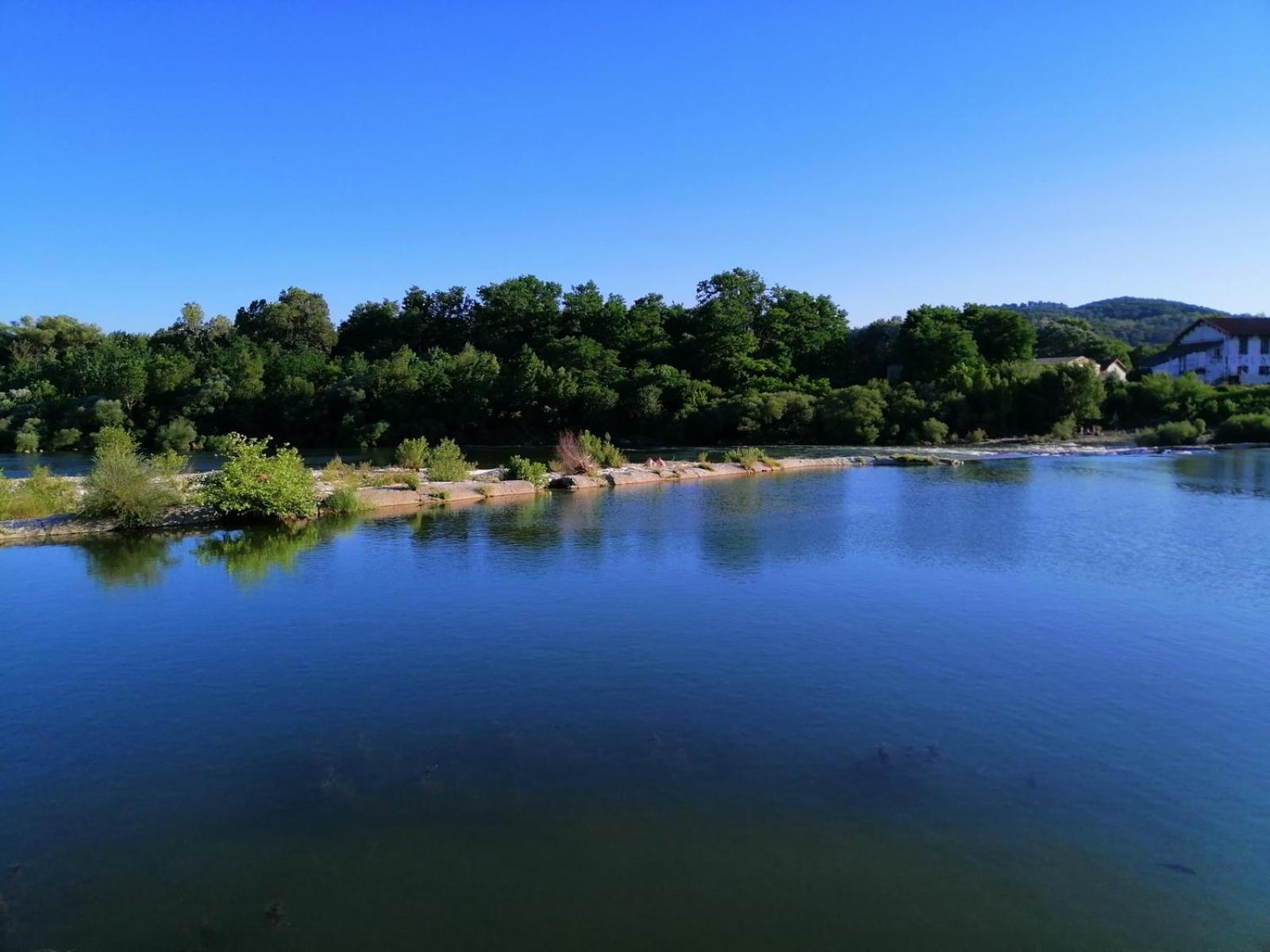 Superbe Appartement Dans Residence Avec Piscine Saint-Martin-dʼArdèche Exterior foto